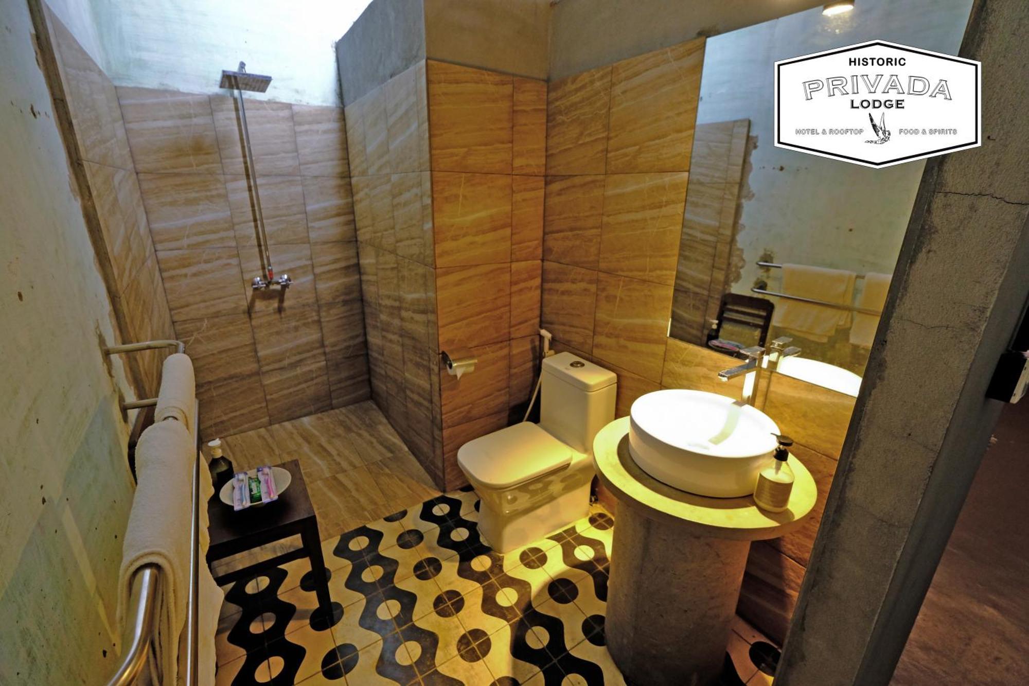 Privada Lodge - Historic Hotel Кратие Екстериор снимка