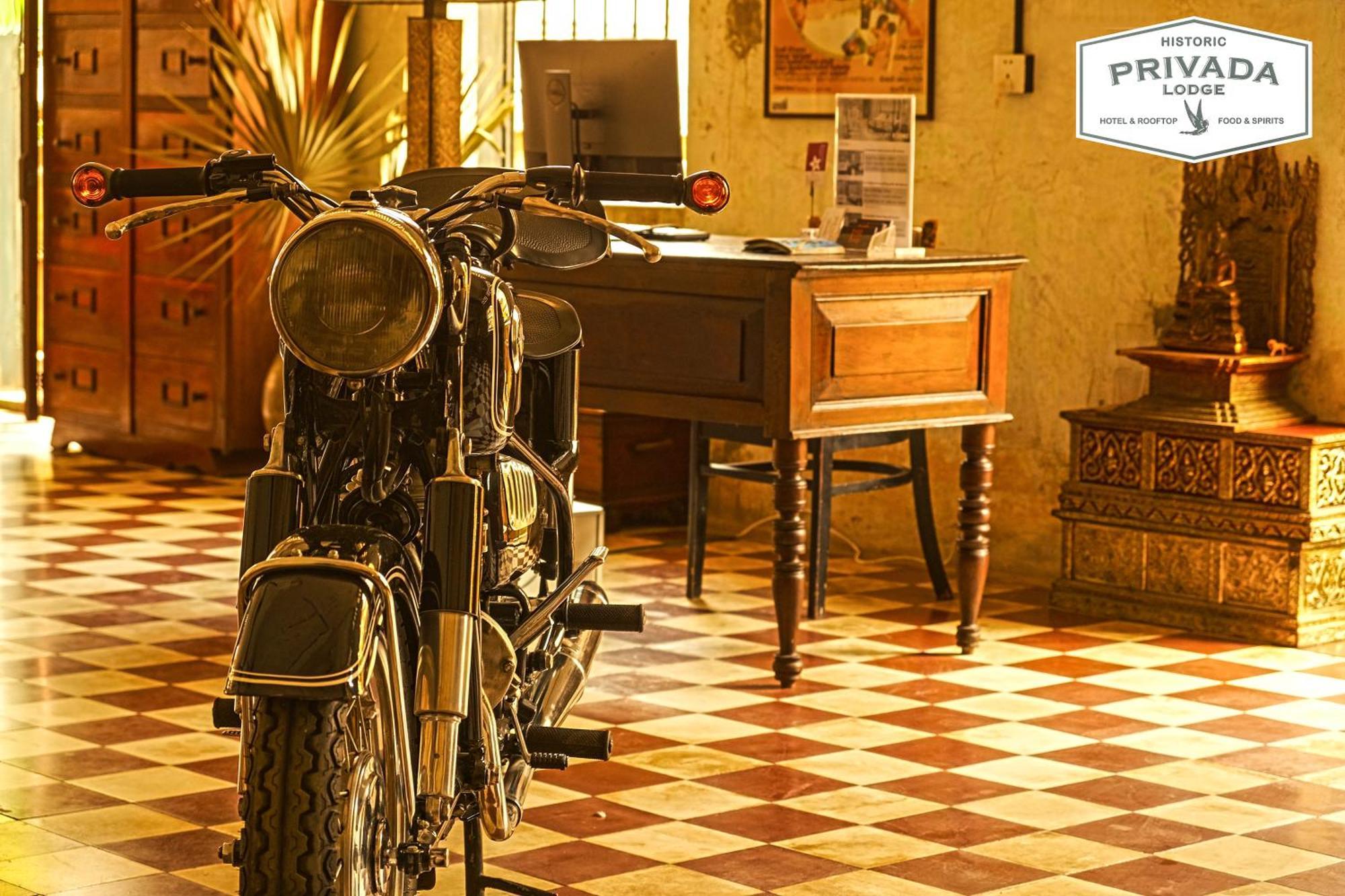 Privada Lodge - Historic Hotel Кратие Екстериор снимка